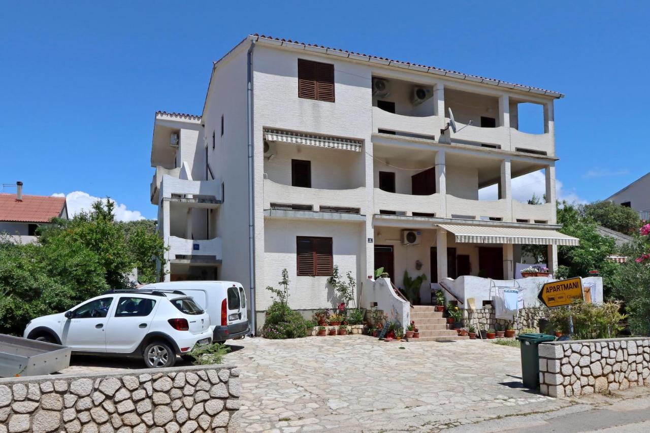 Apartments By The Sea Mandre, Pag - 3084 Kolan Exterior photo