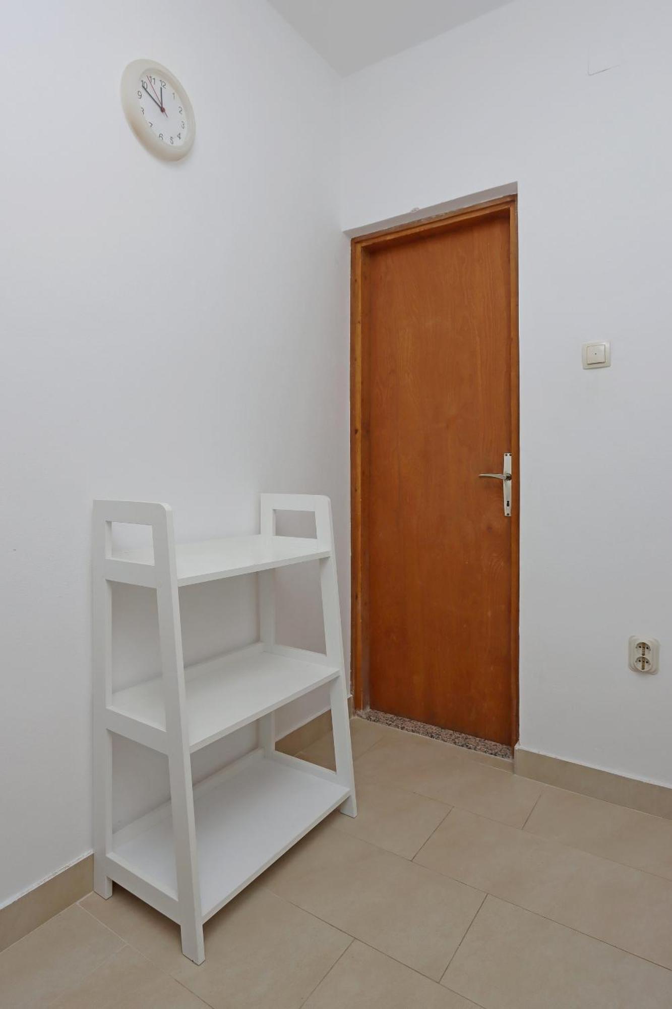 Apartments By The Sea Mandre, Pag - 3084 Kolan Room photo
