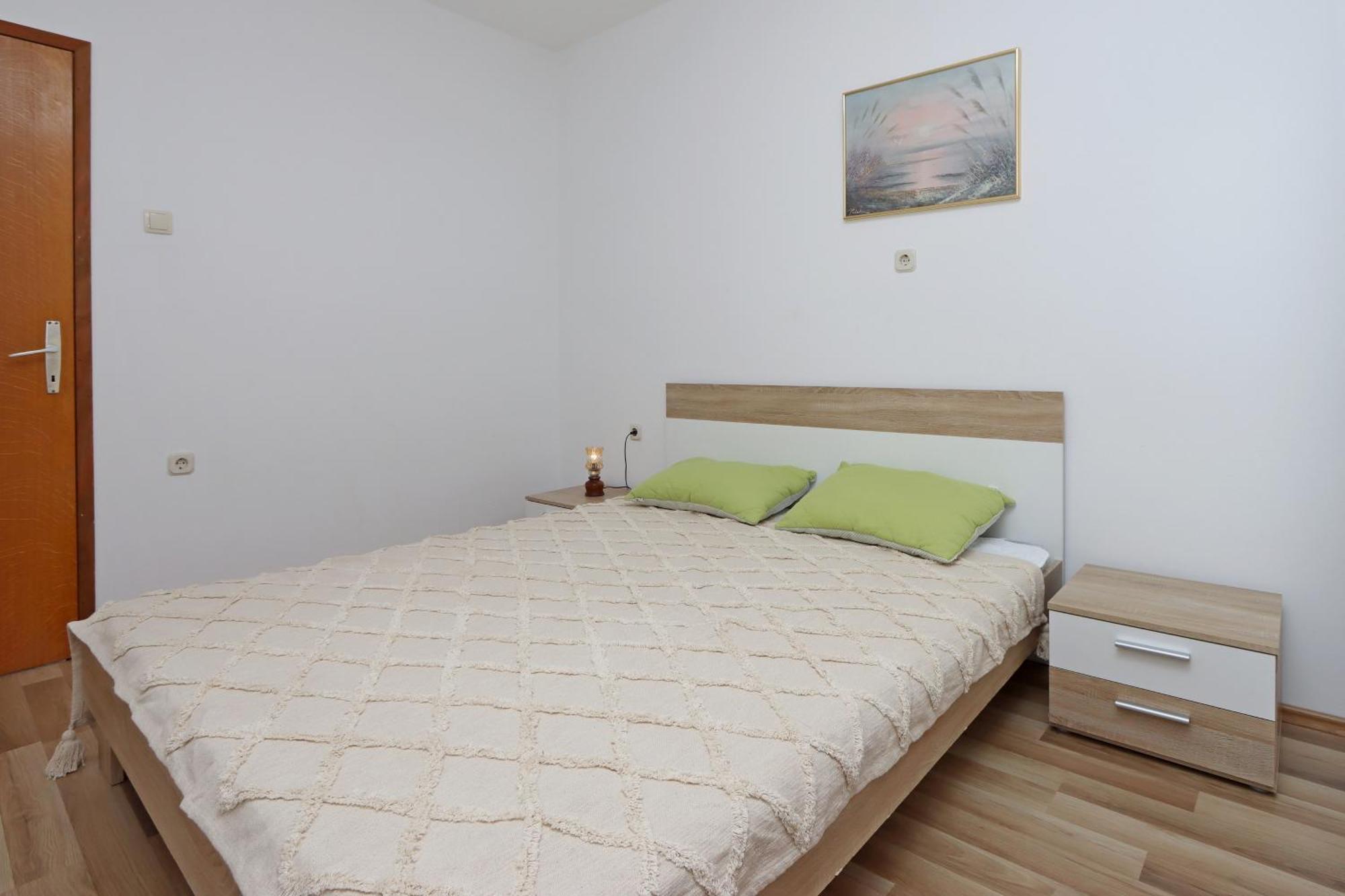 Apartments By The Sea Mandre, Pag - 3084 Kolan Room photo